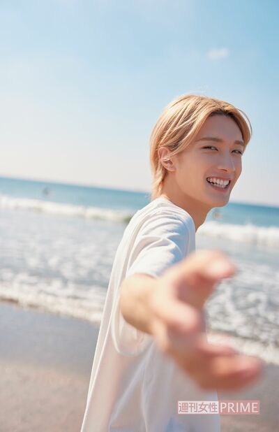 ファースト写真集『10ten』が発売中の山中柔太朗　（C）STARDUST PROMOTION Inc. 　（C）SHUFU TO SEIKATSU SHA　※画像をクリックするとAmazonの購入ページへジャンプします