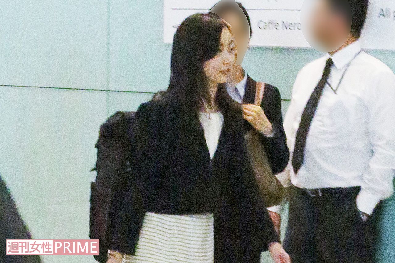 イギリス・ヒースロー空港に降り立った佳子さま