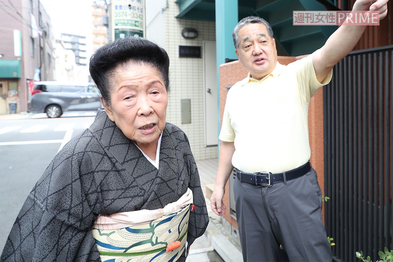 2017年、内海桂子さんの取材時、24歳年下の夫・成田常也さんが側で支えて