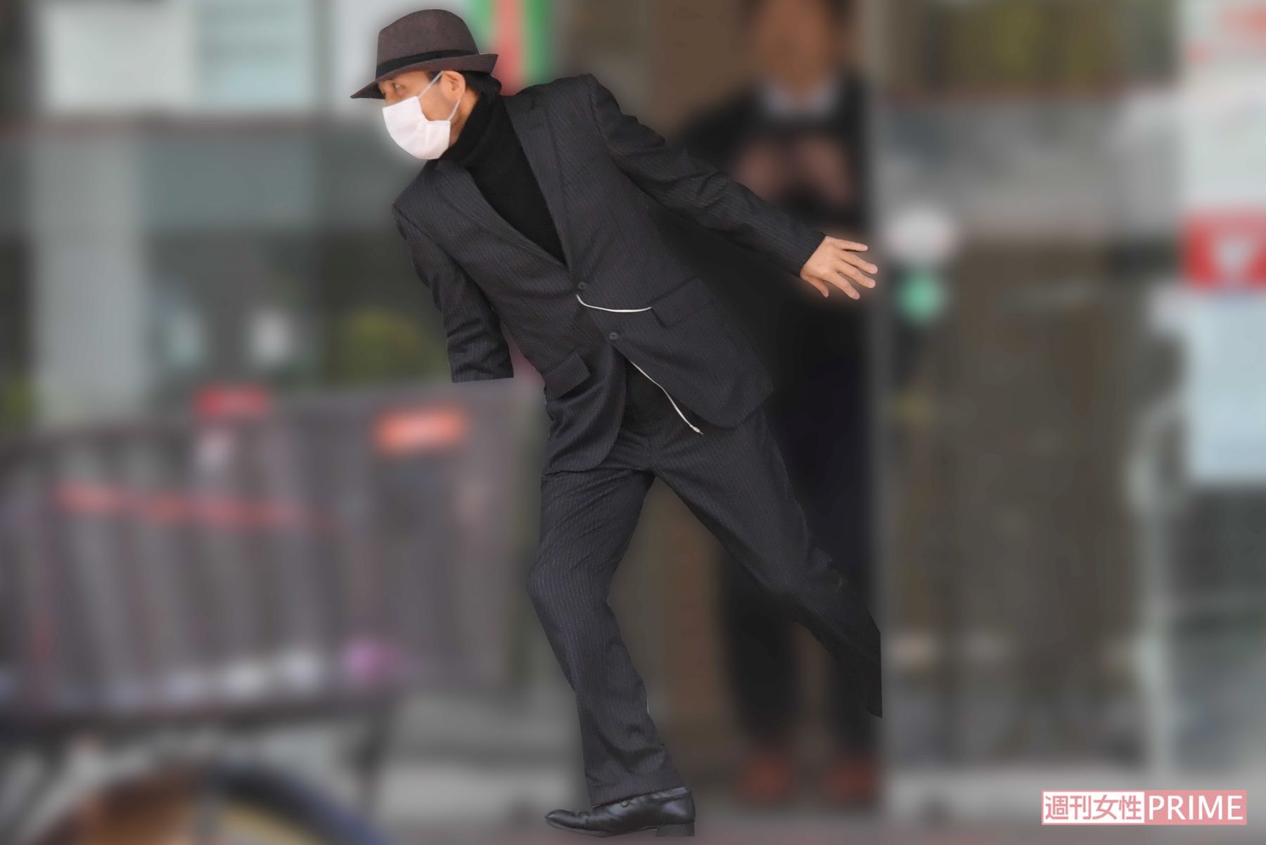 取材から逃げる野々村竜太郎（2020年4月）