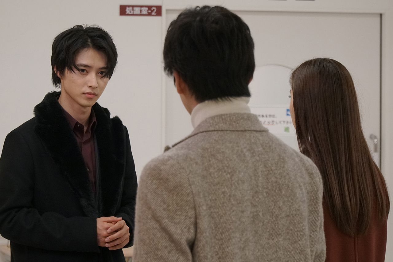 尊氏が血のつながらない妹の美尊にプロポーズ。どうする、旺太郎？　(c)日本テレビ