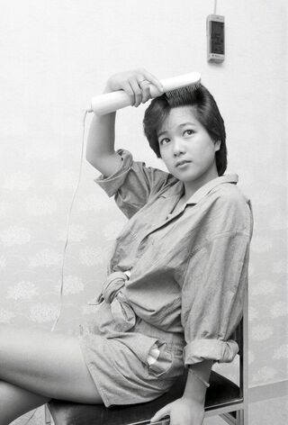 1984年8月『週刊女性』の企画「本番5分前」でオフショットを披露した堀ちえみ。17歳のころ