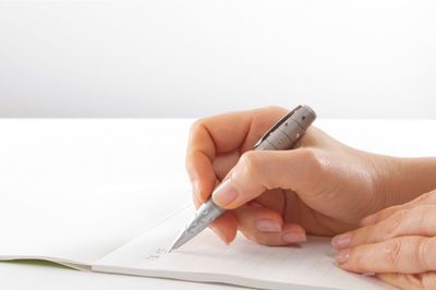 恋愛トラブルで居場所を失い、人間不信に…4年間ひきこもった息子を号泣させた「母の手紙」