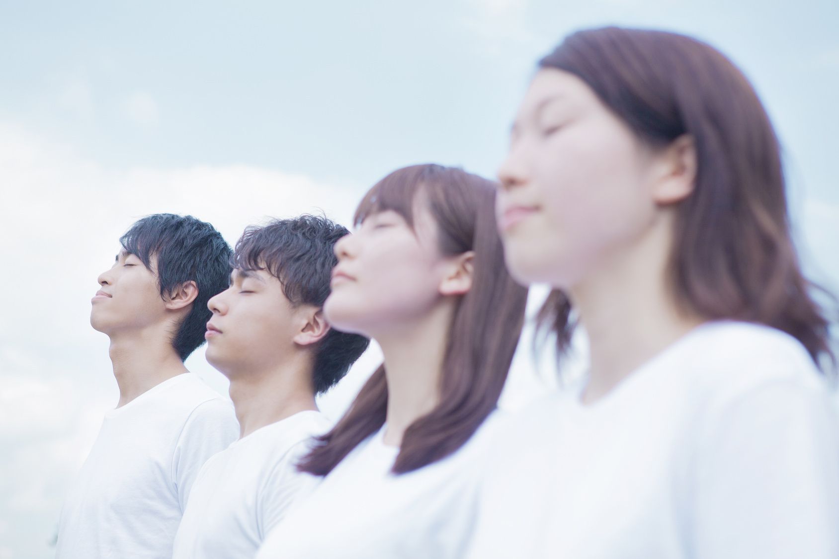 口だけでハッハッと息する浅い呼吸では身体の緊張はほぐれない。イライラしていたり、身体が重いと感じたら、深呼吸で副交感神経を活性化して身体をゆるめるクセをつけよう。やり方は、まず息を吐ききること。きちんと吐けば、自然とたっぷりの空気を吸い込める。