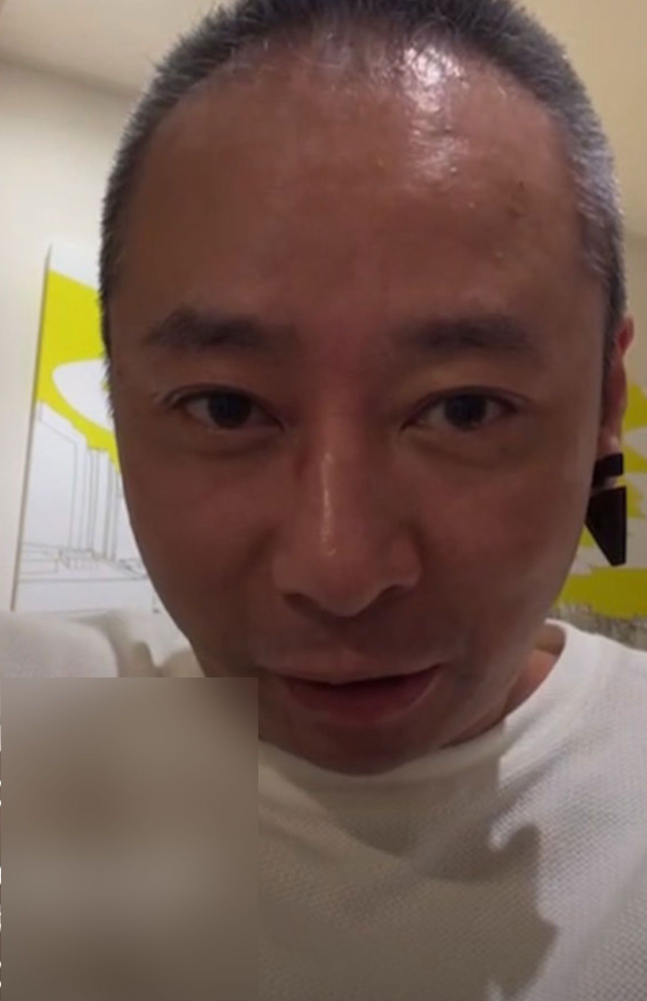 インスタライブを行ういしだ壱成（'22年5月15日）