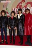 第49回NHK紅白歌合戦に初出演したL'Arc〜en〜Ciel。当時HYDEは29歳(1998年)