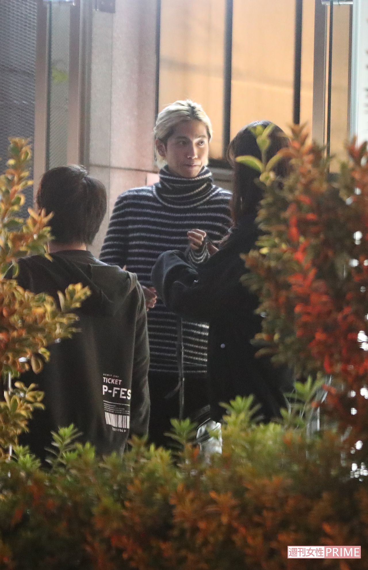 『極主夫道』の撮影を行う金髪姿の志尊淳