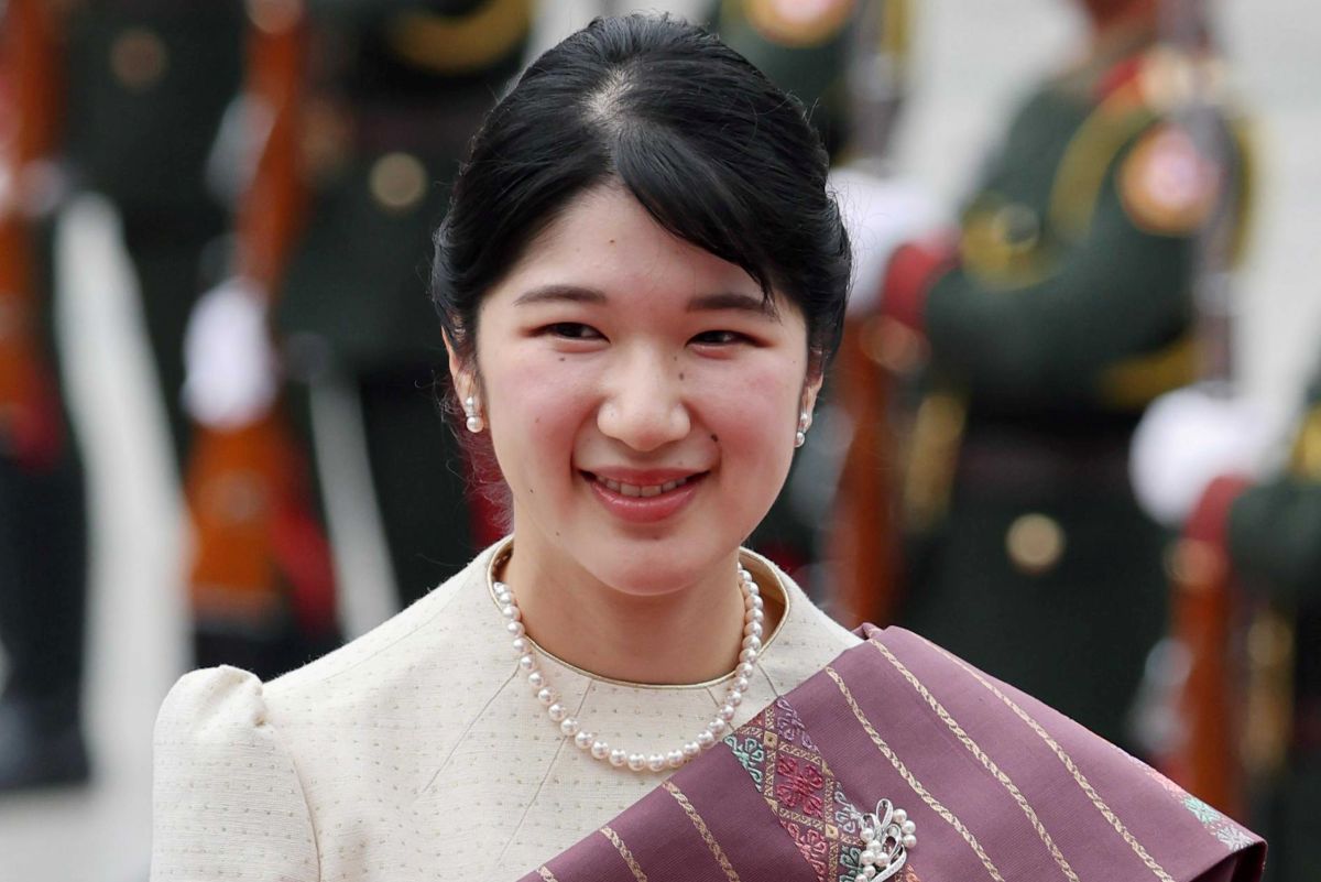 国家主席の表敬訪問に臨まれた愛子さま