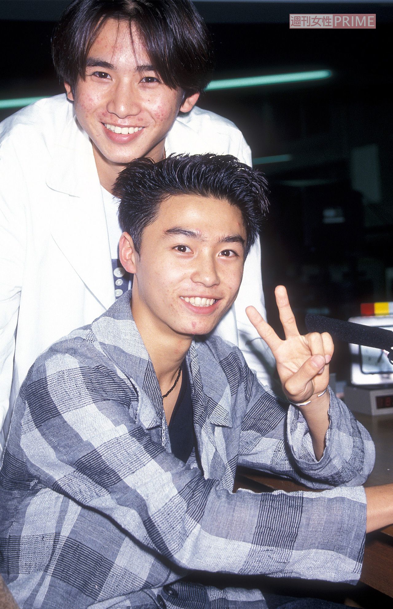 1994年、ラジオ番組の収録に臨むKinKi Kids