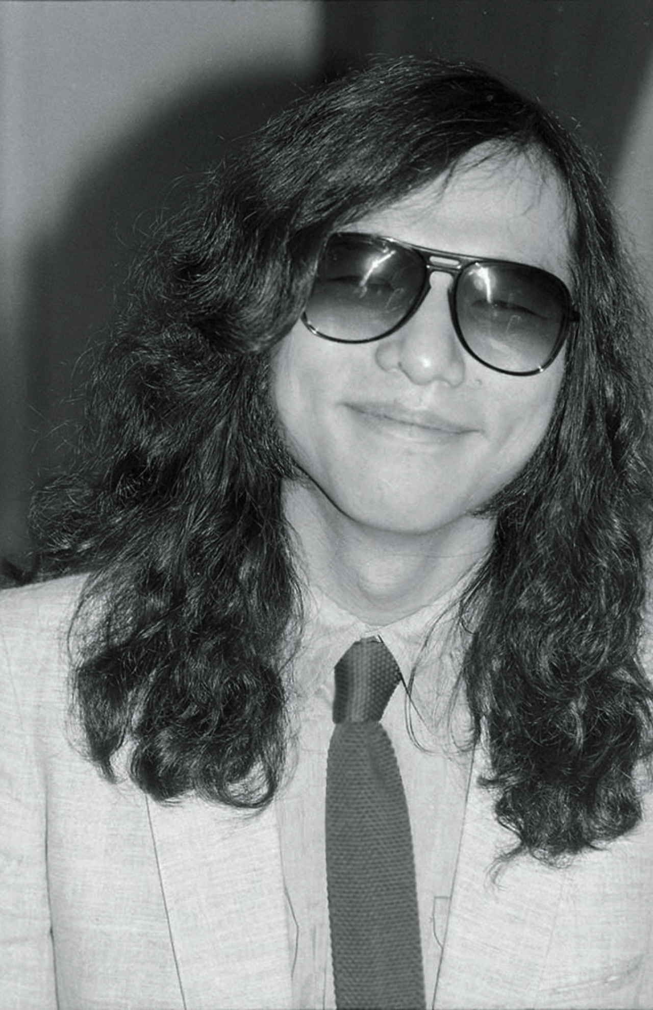 山下達郎（70）写真は'80年と近影（ワーナーミュージック・ジャパン公式サイトより）。“シュガー・ベイブ”として'75年にデビューし、翌年ソロデビュー。'80年『RIDE ON TIME』がヒット。'82年、竹内まりやと結婚。『クリスマス・イブ』（'83年）は40年以上売れ続けている。近年は“ジャパニーズ・シティ・ポップ”として海外を含めたZ世代が注目（写真／産経新聞社）