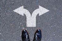 パニック障害で8年間のひきこもり地獄。克服のため課した逃げ道のない「二者択一」