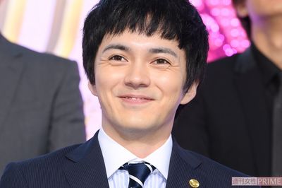 林遣都、朝ドラ『スカーレット』の撮影現場で切ないつぶやき「日本酒飲みたい」