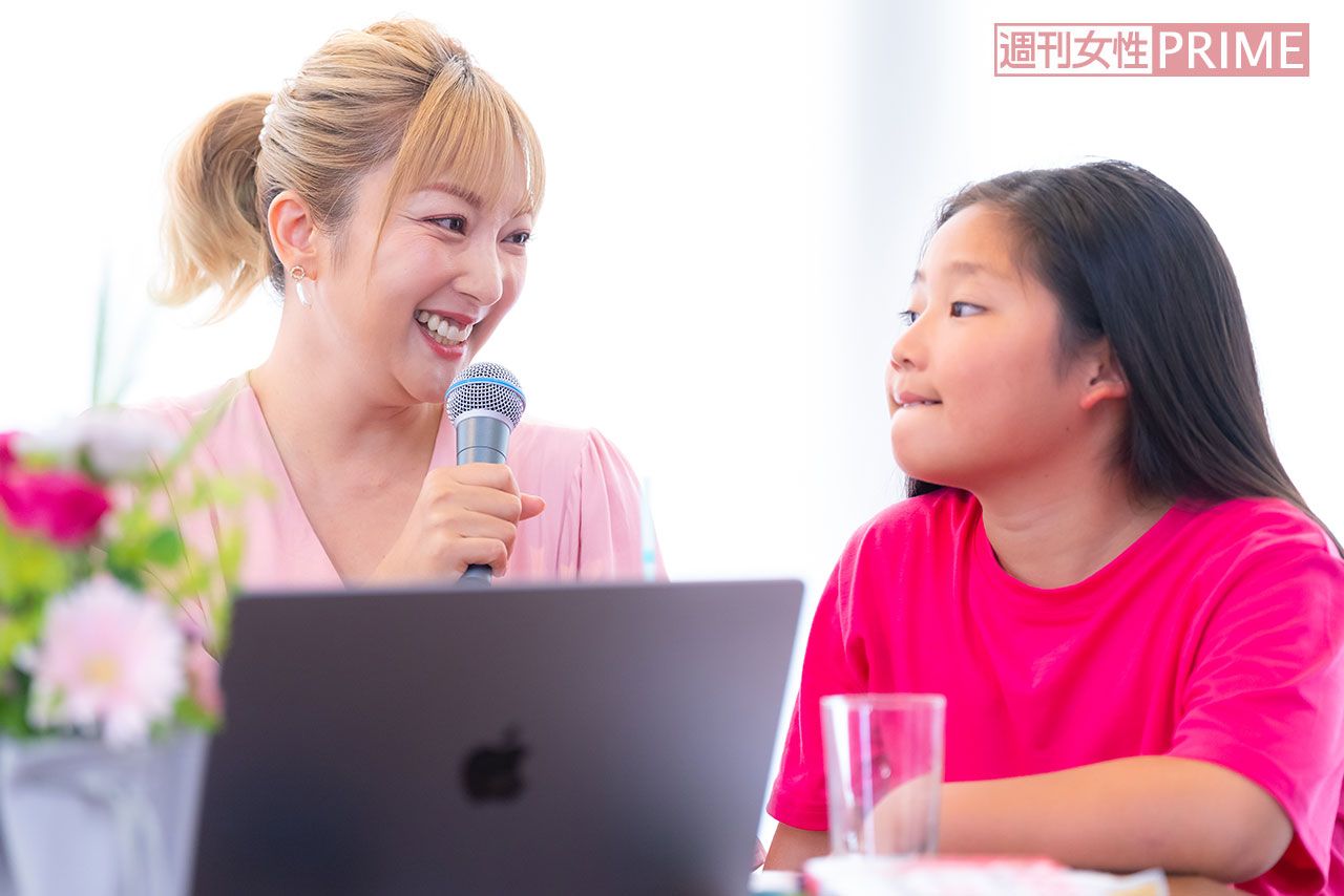 イベントに登壇した山田まりやと息子の宗徳くん