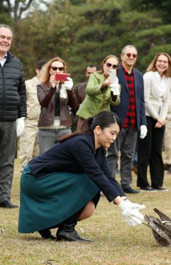 12月7日、千葉県でカモ猟をされる眞子さま。進学したICUで出会った小室さんとの結婚は延期の事態に