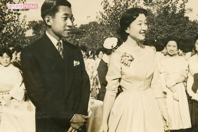 美智子さまは同級生を招いて東宮御所でお茶会を開かれた（'59年4月）