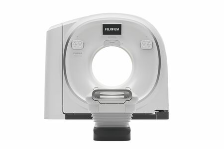 CTコロノグラフィーによる検査は、肛門にチューブを挿入して炭酸ガスを注入し、大腸を膨らませた状態でCT撮影を行い、内視鏡で見るような3D画像を再構成して観察・診断する方法。病変の位置が正確にわかり、大腸内視鏡の死角に存在する病変を発見することも。画像提供／富士フイルム株式会社